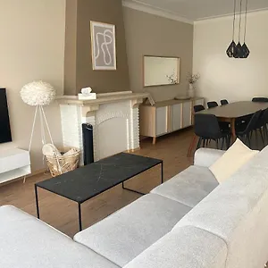 Cosy And Fully Equipped Near Apartment